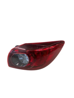 GRUPPO OTTICO DX MAZDA 3 - Immagine 1 di 4