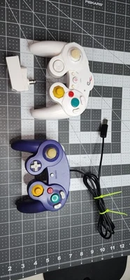 Nintendo GameCube Controller Lot - Official Purple & White Wireless - UNTESTED - Image 1 of 3