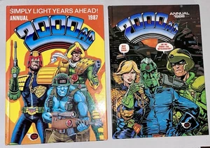 FLEETWAY PUBLICATIONS - 2000 AD 1987 & 1988 HARDCOVER ANNUAL JUDGE DREDD - Picture 1 of 7