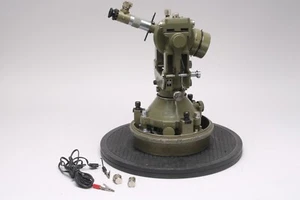 Wild Heerbrugg T3-70463 Precision Theodolite With Case and 24x Lens - Picture 1 of 6
