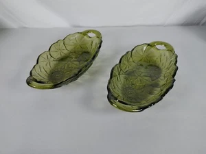 Juego de 2 pons de lirio vintage de vidrio aguacate verde relé Indiana, plato de nueces - Imagen 1 de 9