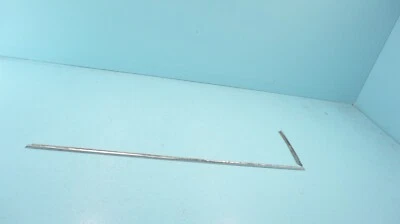 MERCEDES--BENZ W111 220SE 250SE CUPÉ, PANEL DE PUERTA LATERAL IZQUIERDA INFERIOR + MOLDURA LATERAL Foto 1 de 4