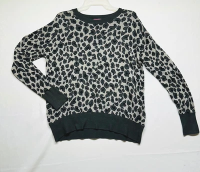 Isaac Mizrahi Leopard Print Long Sleeve Soft Viscose Nylon Sweater Womens Medium - Image 1 of 4
