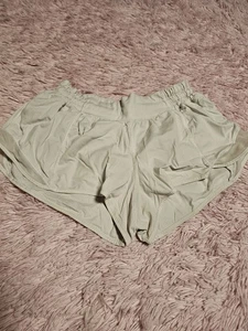 Lululemon Speed Run White Shorts Size 6 - Picture 1 of 11