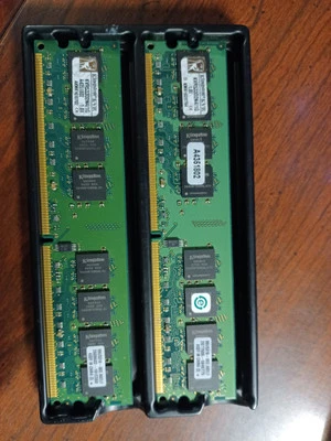 2x1GB (2GB kit) Kingston 2 GBMemory (KVR533D2N4/1G) - Image 1 of 3