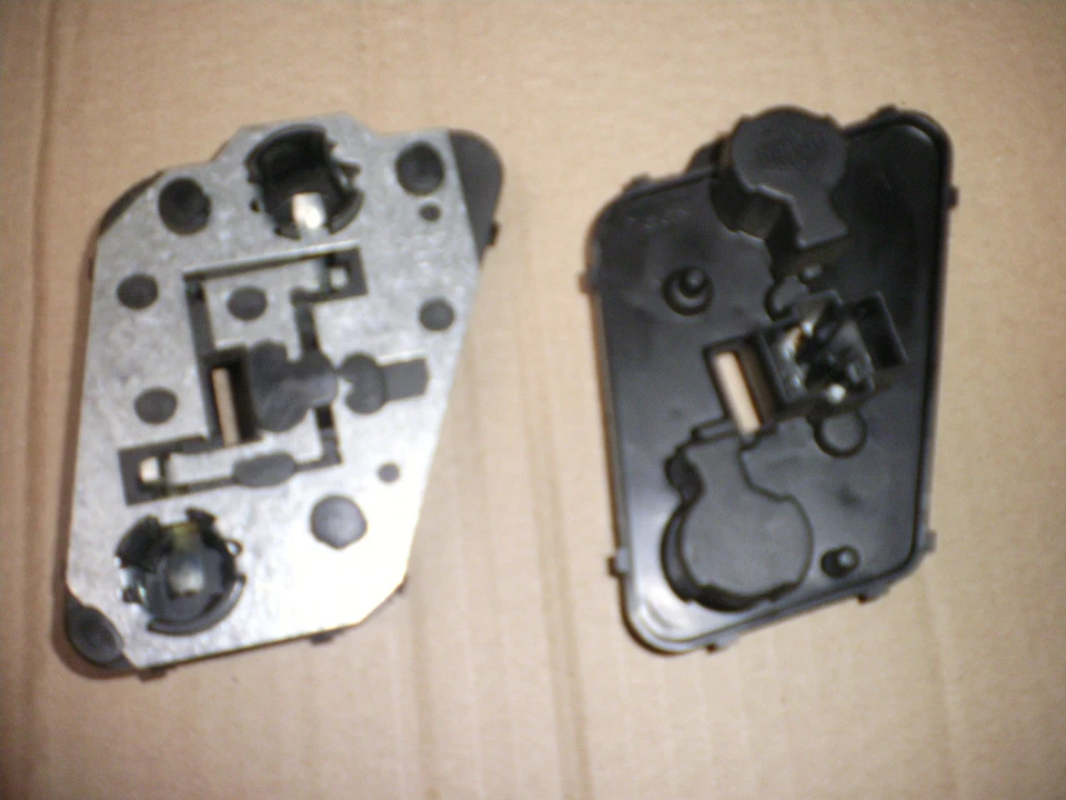 Portabombillas traseras Saab 900 (1993-1998) Foto 1 de 1