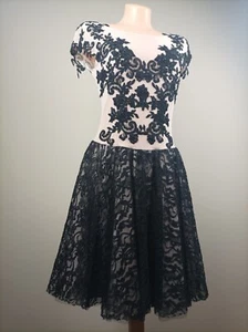 Damen Handarbeit Abend Party kurzes Kleid Blumen Spitze Applikation Gr. XS/S - Bild 1 von 18