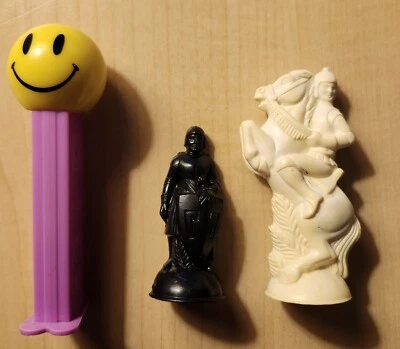 Pieza de repuesto de ajedrez renacentista vintage S.E Lowe ~ caballero blanco, peón negro Foto 1 de 4