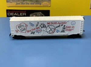 Bachman Model Train HO GRAFFITI Train Car - Picture 1 of 7