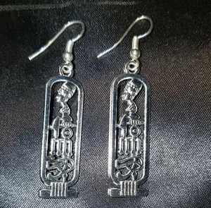Egyptian Cartouche Silverplated Pierced Dangle Earrings, Nefertiti Horus Ma'at - Picture 1 of 6