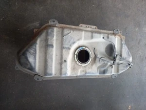 Tank Fuel Toyota Yaris 2002 4 - Picture 1 of 7