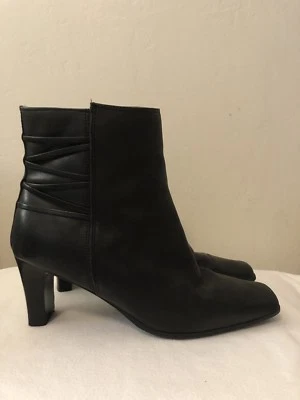 ¡OFERTA! Botines para mujer Markon de cuero negro con cremallera lateral punta cuadrada talla 8,5 M Foto 1 de 4