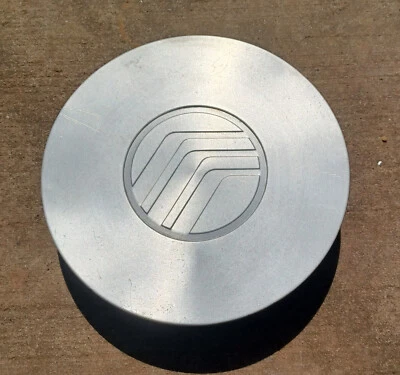 Mercury Villager center cap 1996-2000 part number 40315 1B020 01 - Image 1 of 3