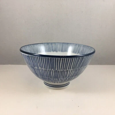 Японская детская миска для рисового супа 4,75 дюйма D фарфоровая синяя линия токуса сделано в Японии - Изображение 1 из 4