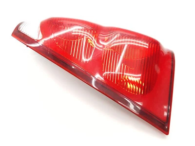 Luz trasera de freno para Chevrolet Avalanche 2002-2006 OEM lado del pasajero Foto 1 de 4