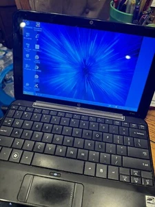 HP Mini 1000 Netbook PC - Picture 1 of 3