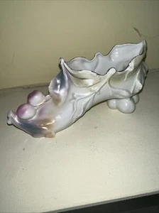 Antiguo zapato victoriano de porcelana ornamentado pintado a mano pálido hecho en Alemania - Imagen 1 de 6