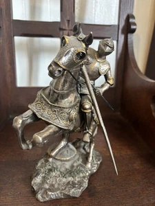 Veronese Medieval Armored Knight With Lance - Picture 1 of 4