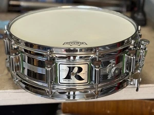 Vintage Rogers 5x14 Dynasonic rullante tamburo Big R guarnizione feltro verde ottone serrature a strappo - Foto 1 di 12