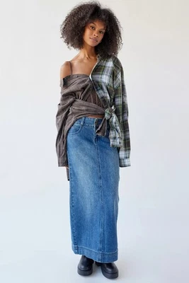 Maxi Falda Jean Midi Holly Denim Urban Outfitters BDG Años 90 Grunge X Pequeña Alta  Foto 1 de 4