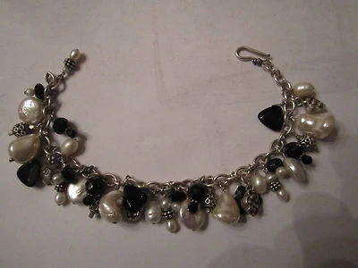 PULSERA PLATA ESTERLINA Y PERLAS BARROCAS Y PIEDRAS NEGRAS CON DIJE - 8" - 2 OZ - BBA-4 Foto 1 de 3