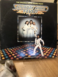 SATURDAY NIGHT FEVER - THE ORIGINAL MOVIE SOUND TRACK - VINYL LP RECORD - 1977 - Picture 1 of 3