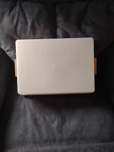 Tupperware Cake Keeper Hoja Pastel 13 X 9 Compatible Pastel Almendra - Imagen 1 de 3