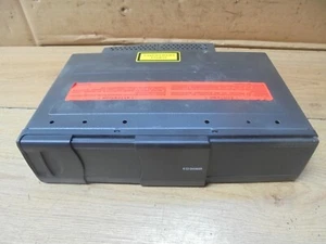 BMW 6 DISC CD CHANGER 65.12-9133083-01 - Picture 1 of 4