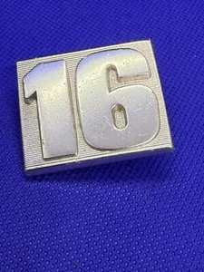 LOGO BADGE EMBLÈME Lettre Renault 16 TL Original 609590044 Occasion - Imagen 1 de 17