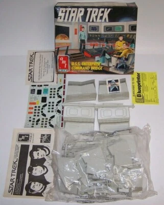 Star Trek USS Enterprise Command Bridge Model Kit AMT ERTL 1991  - Image 1 of 4