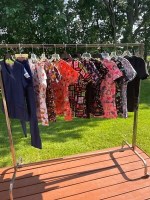 Prendas para el torso y pantalones médicos con temática de Halloween y color liso talla S algodón y polietileno Foto 1 de 4