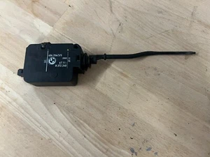 BMW 3 E46 ZV Stellmotor Tankdeckel Tankklappe 67.11-8 372 240 67118372240 - Bild 1 von 1