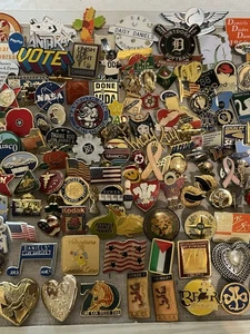 KONVOLUT 172 ANSTECKNADELN - SPORT/RELIGIÖS/SOUVENIR++, VINTAGE - JETZT - Bild 1 von 23