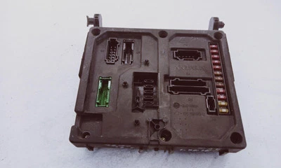 Scatola fusibili Ford Galaxy WGR 7M0962258F 2.79 benzina 128kw 1997 27591276 - Immagine 1 di 4