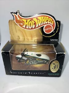 Hot Wheels SCORCHIN SCOOTER 50th Anniversary Mervyns Diecast Motorcycle Toy 1999 - Picture 1 of 12