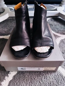 Woman’s Sandals By Coclico. Size 38 EU.Made In Spain. - Picture 1 of 8