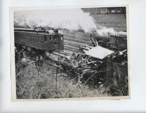 1944 PHILADELPHIA PENNSYLVANIA TRAIN WRECK PHOTO VINTAGE ORIGINAL 7X9
