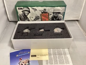 BRITAINS 17457 U.S. “ BIG RED ONE “ INFANTRY #2 ( 2003 ) 3 FIGURES - Picture 1 of 11