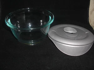 Pyrex Lipped Glass Clear Bowl 8200 - MAKE OFFER - Picture 1 of 3