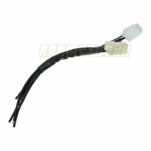 Rectificador regulador de 7 vías conector enchufe macho para Suzuki GSR750 2011-2018 - Imagen 1 de 5