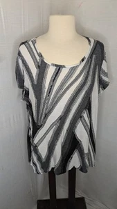 Top Simply Vera Wang Xl tunica floreale bianco e nero - Foto 1 di 7