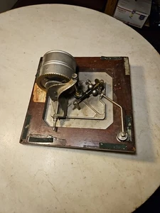 Antique Victor Victrola Motor Gold Plated Speed Regulator Skip Tooth 2 Spring - Picture 1 of 12