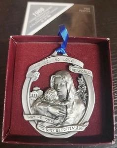 1988 C.P.H. Limited Edition Christmas Ornament - FOR GOD SO LOVED THE WORLD - Picture 1 of 5
