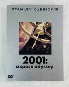 2001 A Space Odyssey Deluxe DVD & CD & Film Cel Set (Read) - Foto 1 di 12