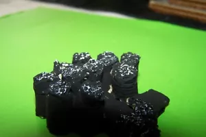 o gauge four coal sack stacks, and ten individual sacks unpainted - Picture 1 of 3