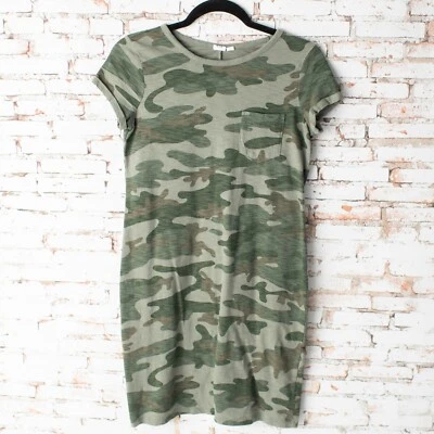 Vestido camiseta verde camuflaje con bolsillo XS Gap para mujer Foto 1 de 4