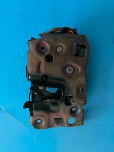84-96 corvette door latch RH - Picture 1 of 1