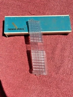1970 Oldsmobile Delta 88 NOS LH Inner Tail Light Lamp Reflex Lens #5962053 - Image 1 of 4