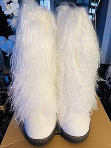 Authentic Bearpaw Boetis II White (Size 8) Women's - Picture 1 of 7