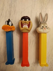 VINTAGE WARNER BROS. CARTOON PEZ LOT-3 Taz Bugs Daffy - Foto 1 di 6
